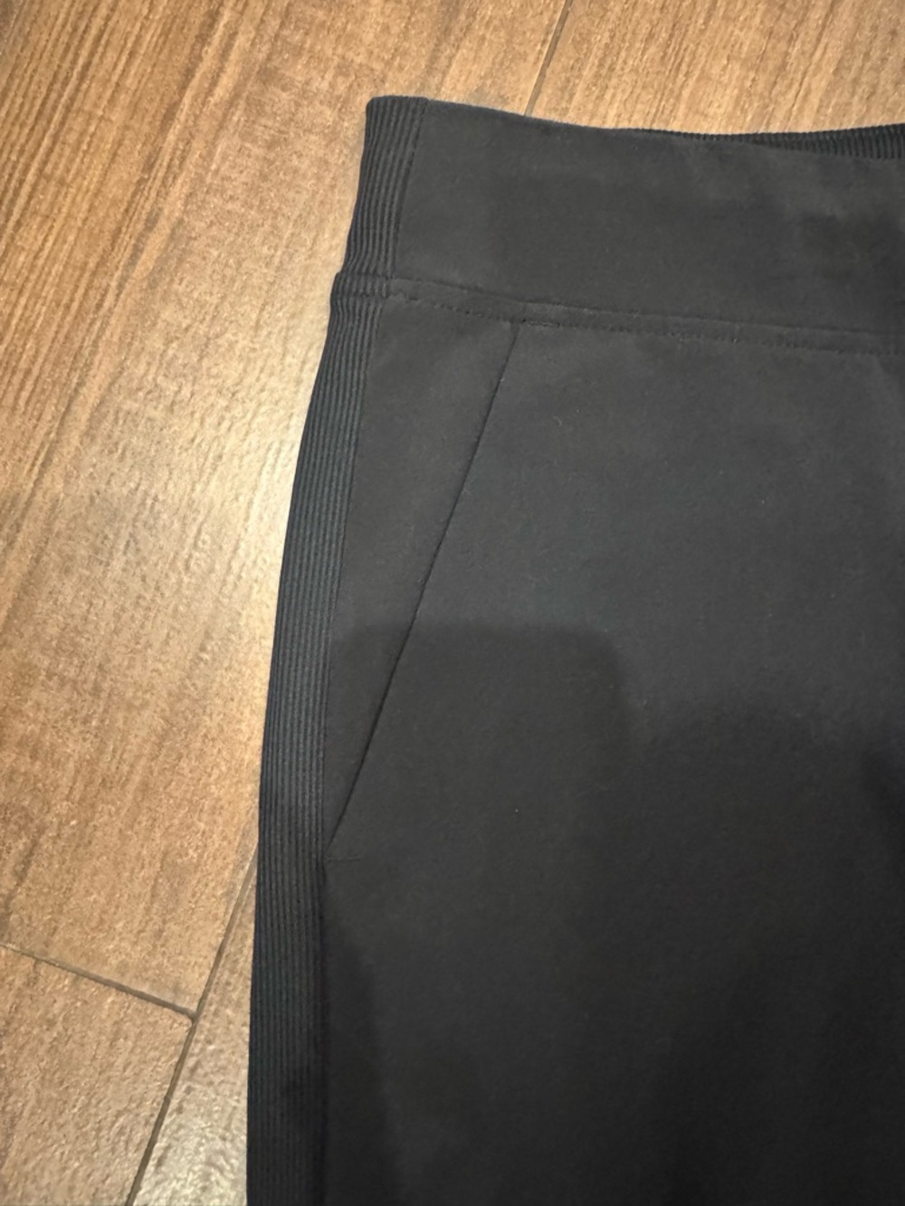 Athleta Black Athletic Pants size 4 petite - Picture 6 of 6